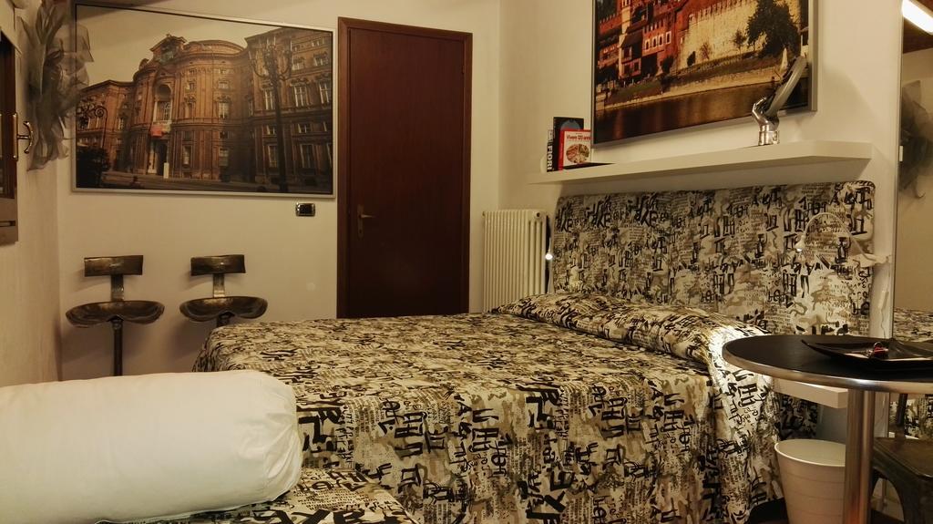 Bed and Breakfast A Casa Di Gio à Turin Chambre photo